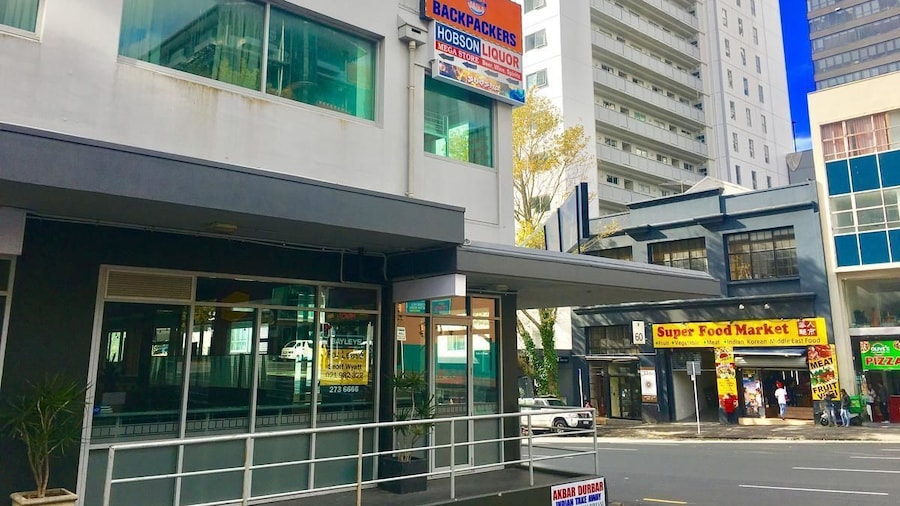 Metro Adventurer Backpackers