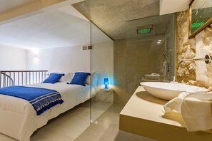 3 chambres, fer et planche à repasser, Wi-Fi gratuit, draps fournis