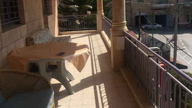 Terrace/patio - House of Peace Hostel (Bethlehem)