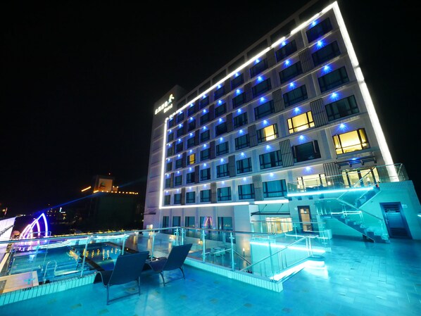 Outdoor pool