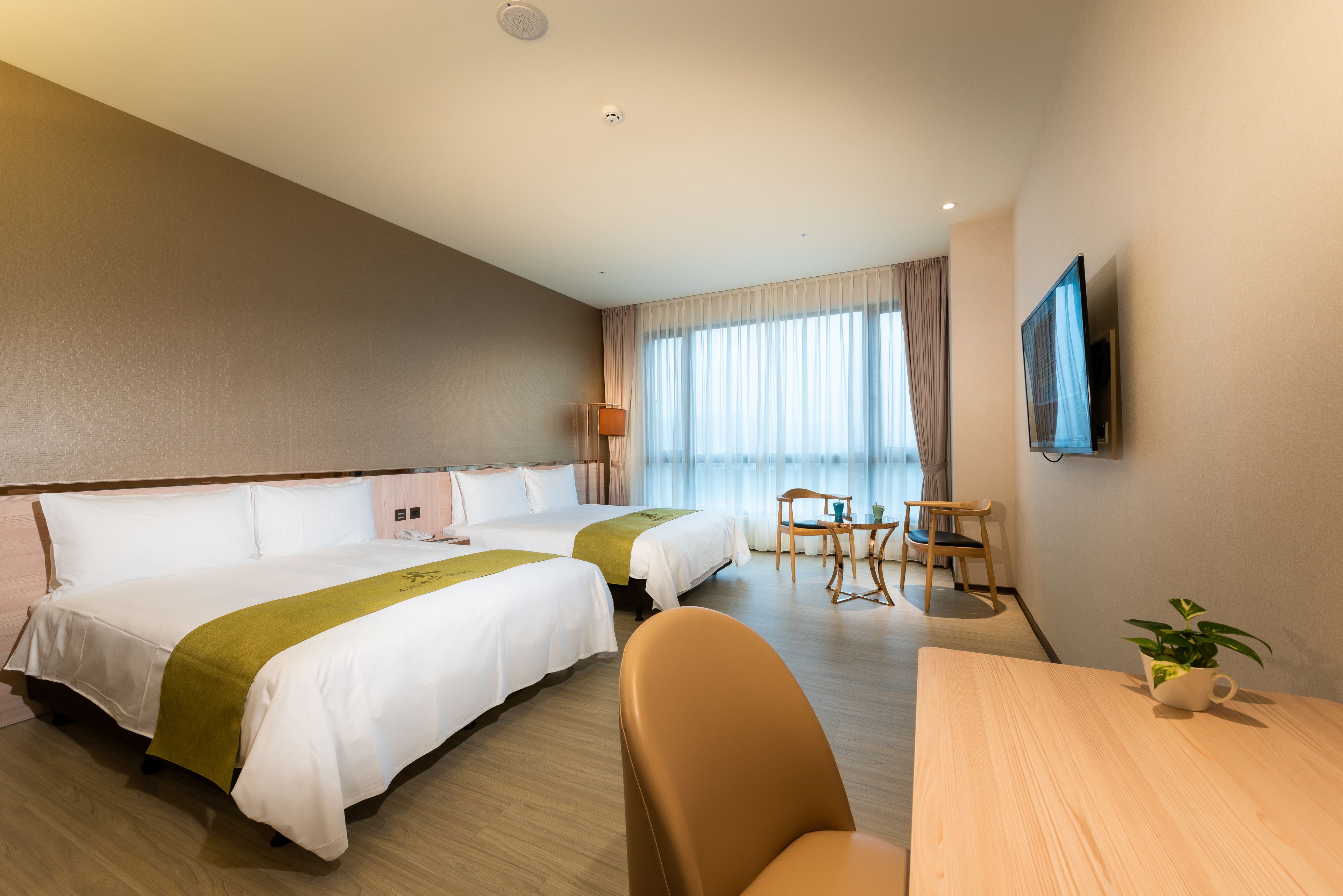 standard quadruple room | 1 bedroom, desk, blackout curtains, free wifi