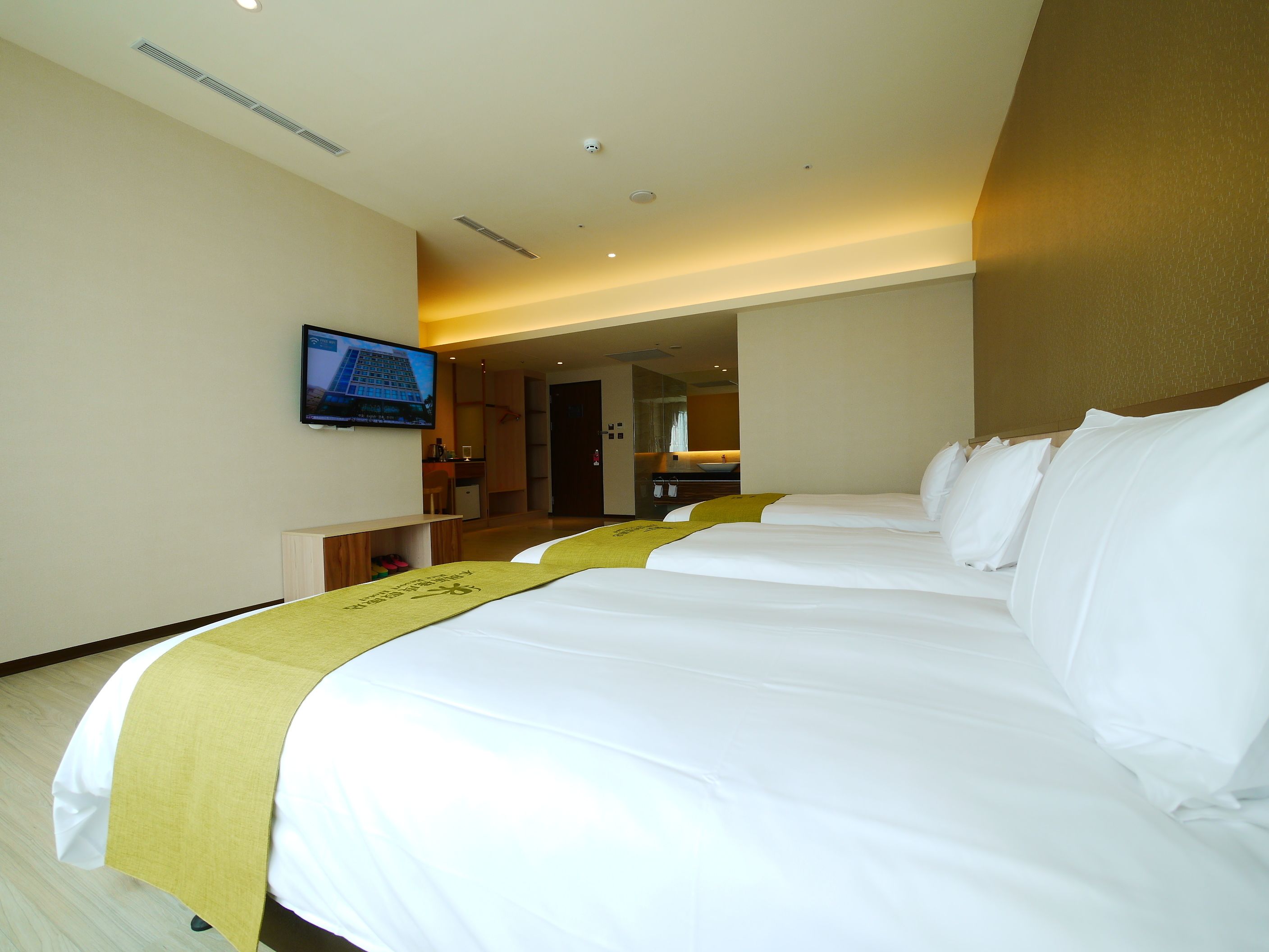 superior quadruple room | 1 bedroom, desk, blackout curtains, free wifi