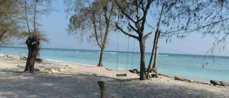 Di pantai