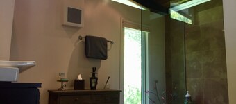 Heart of Woodstock — Unique Arts-and-Crafts Home: Outdoor Room and Heated Pool!