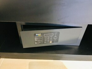 Safe - Enclave Business Hotel (Putrajaya)