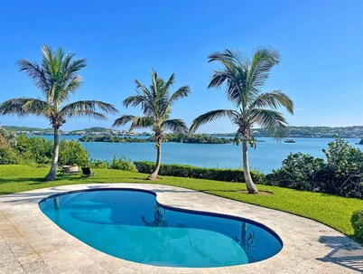  Romantic - Pool & Ocean View, WiFi, Kayaks, parking 