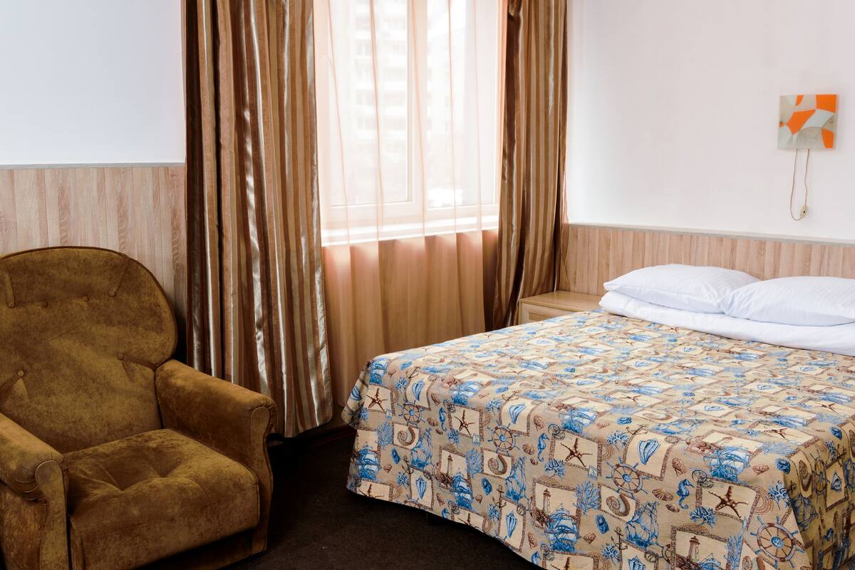 1 kamar tidur, setrika/meja setrika, dan Wi-Fi gratis