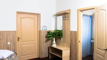 1 bedroom, iron/ironing board, free WiFi