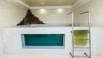 Hotstone-massages, diepe bindweefselmassages