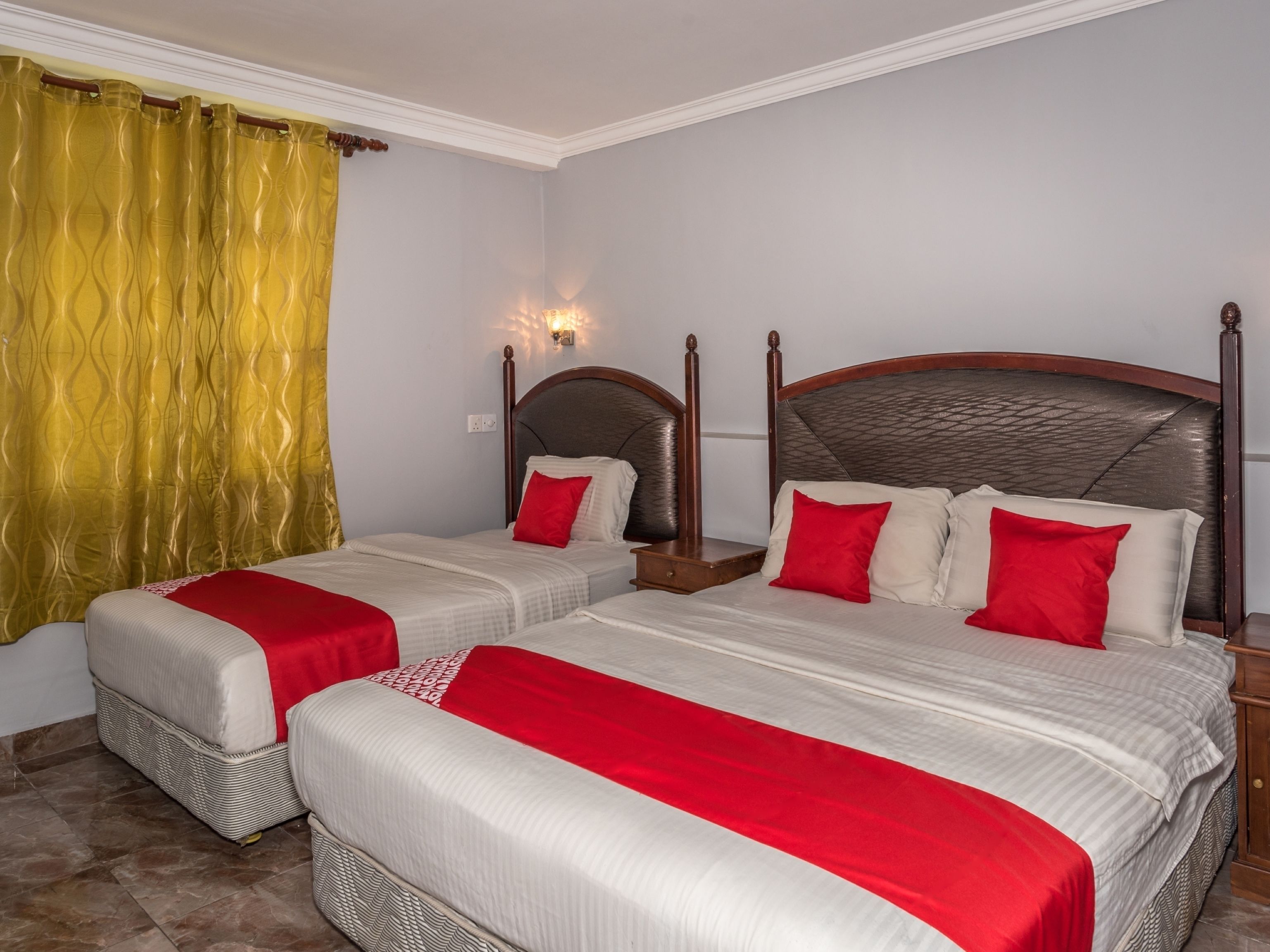 superior suite, multiple beds | desk, free wifi