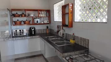 Fridge, oven, stovetop, toaster