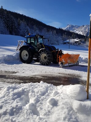Snow and ski sports