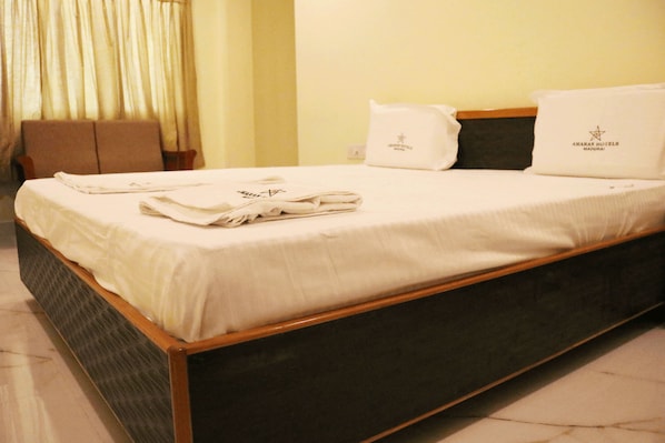 In-room safe, laptop workspace, rollaway beds, free WiFi