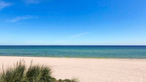 Fairway Views | Pet Friendly Beach Retreat