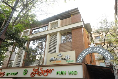 Hotel Express INN, Panvel