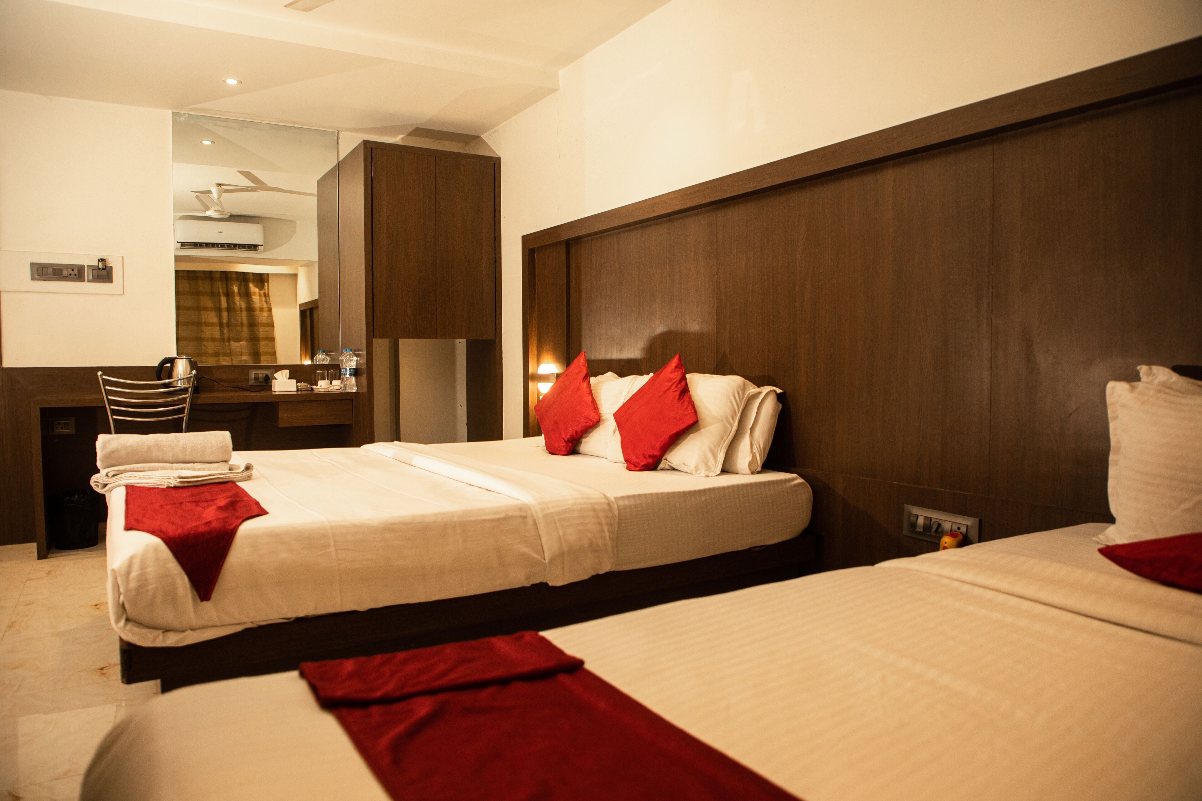 Desk, blackout drapes, free WiFi, bed sheets