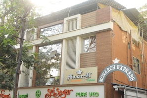 Exterior - Hotel Express INN, Panvel (Panvel)