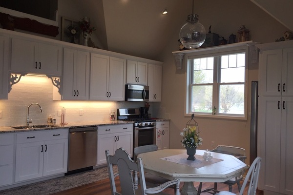 Kitchen with full amenities!
303 2nd St
Harpers Ferry, IA 52146