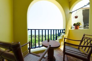 Deluxe Double Room, Balcony, Ocean View | Balcony view - Yellow Submarine (Manzhou)