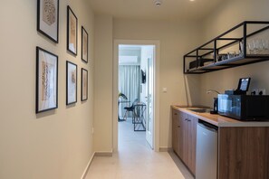 2 Bedrooms Apartment (1B) City view | Private kitchen - Athens Stories (Athens)