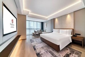 Desk, blackout curtains, free WiFi, bed sheets - Geshan Prince Hotel Zhejiang (Hangzhou)