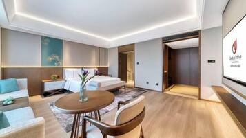 Desk, blackout drapes, free WiFi, bed sheets