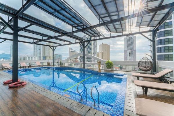 Outdoor pool, sun loungers