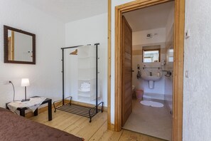 Desk, free cots/infant beds, rollaway beds, free WiFi - Agriturismo Cascina Cornella (Cremeno)