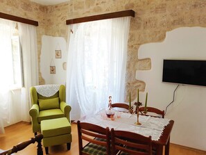 Comfort Apartment | In-room dining - Castel Nonna Franka (Sutivan)