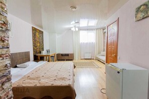 ห้องซูพีเรีย, วิวเมือง | โต๊ะทำงาน, พื้นที่ทำงานแบบใช้แล็ปท็อป, ผ้าม่านกันแสง, Wi-Fi ฟรี