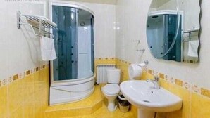 Shower, slippers, towels - Myrza (Astana)