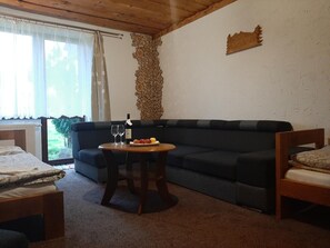 Flat-screen TV - Penzion Slovakia (Zdiar)