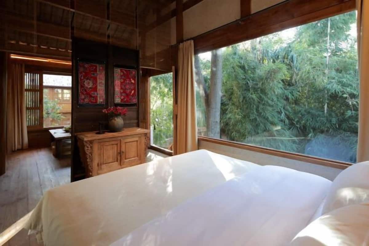 Premium bedding, down duvets, individually decorated