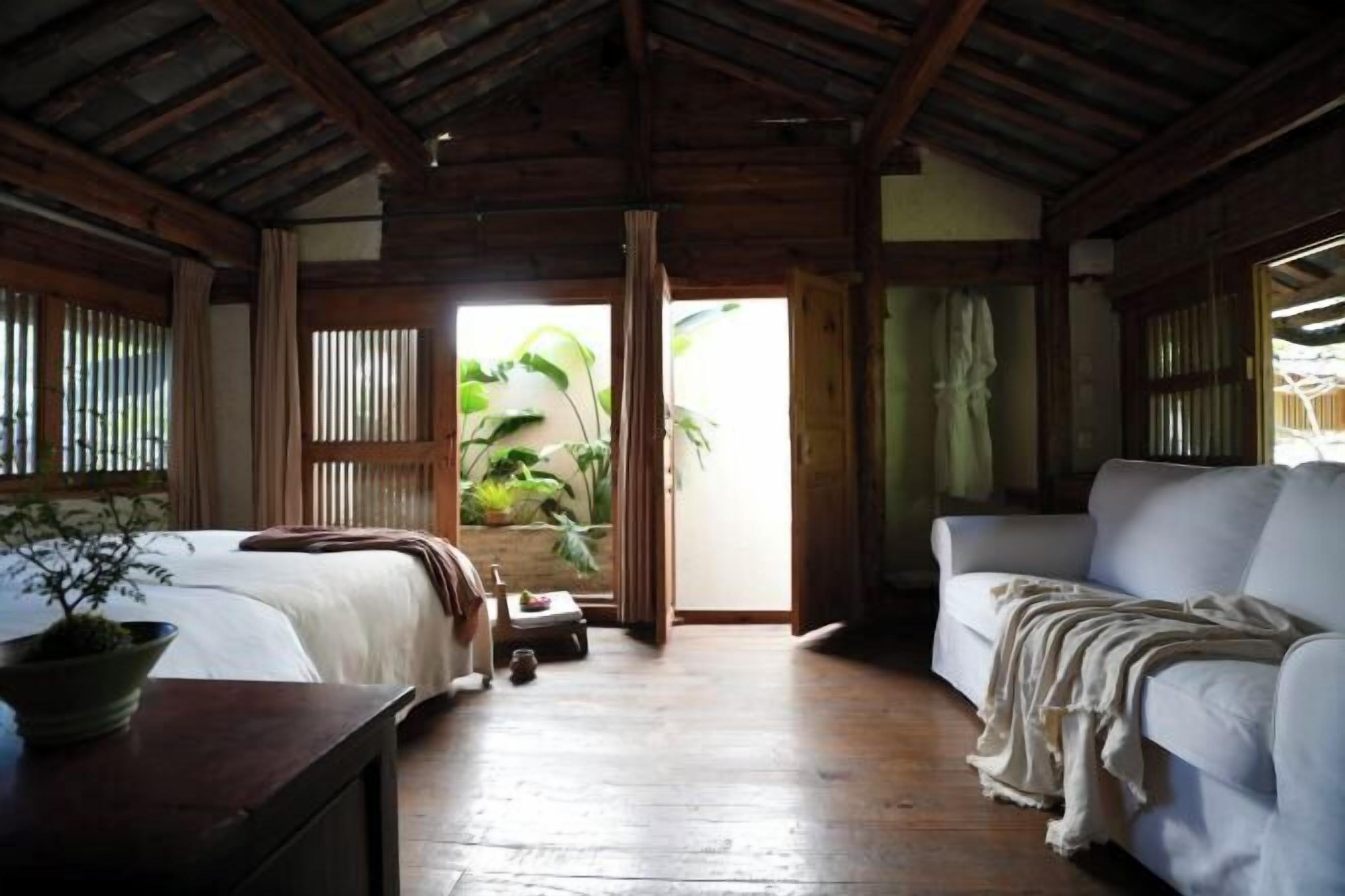 Premium bedding, down comforters, individually decorated