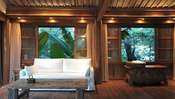 Premium bedding, down comforters, individually decorated