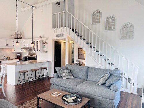 Holden Time 3 Bedroom Home by RedAwning