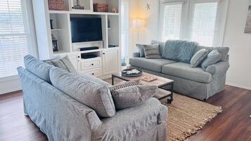 House, 3 Bedrooms | Interior