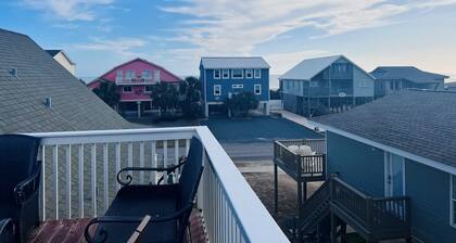 Holden Time 3 Bedroom Home by RedAwning