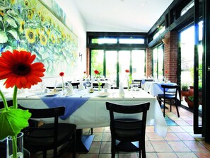 Café da manhã, almoço e jantar