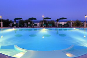 Seasonal outdoor pool - Residence Chiesiola (Vieste)