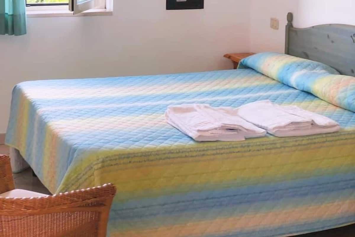 Coffres-forts dans les chambres, rideaux occultants