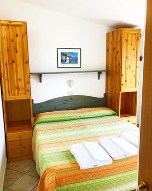 In-room safe, blackout drapes, cribs/infant beds, rollaway beds - Residence Chiesiola (Vieste)