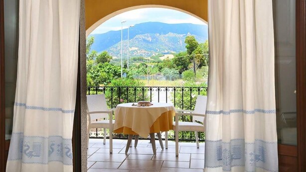Economy Double Room, Ground Floor (Terrazza Condivisa / Shared Terrace) | Balcony - Hotel Sa Suergia (Villasimius)