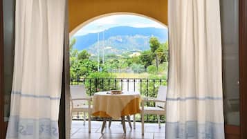 Economy tweepersoonskamer, op benedenverdieping (Terrazza Condivisa / Shared Terrace) | Balkon