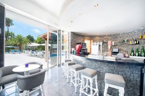 Bar (on property) - Nura Condor (Palma de Mallorca)