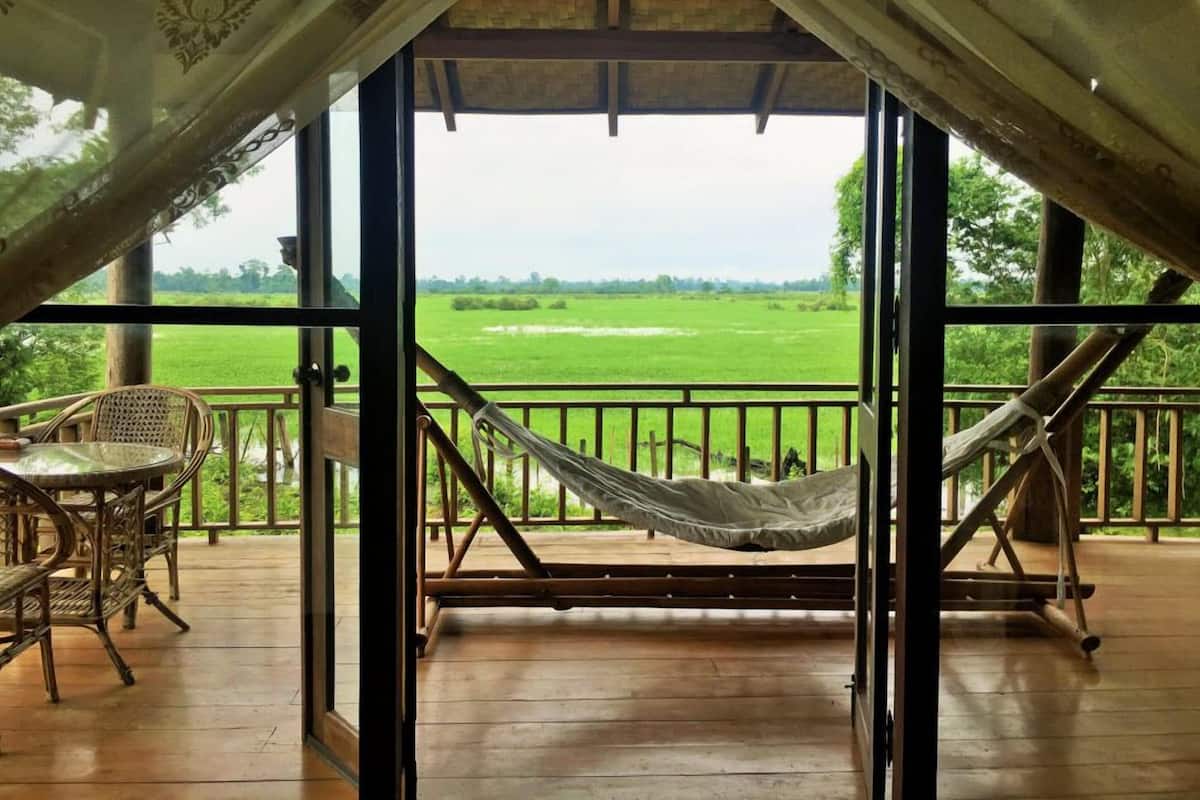 Comfort Bungalow, 1 King Bed, Lake View