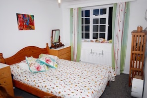 Design Townhome, Multiple Beds, City View