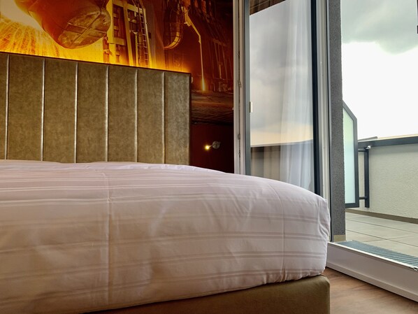 Hypo-allergenic bedding, minibar, in-room safe, desk - Dormero DeHo Linz (Linz)