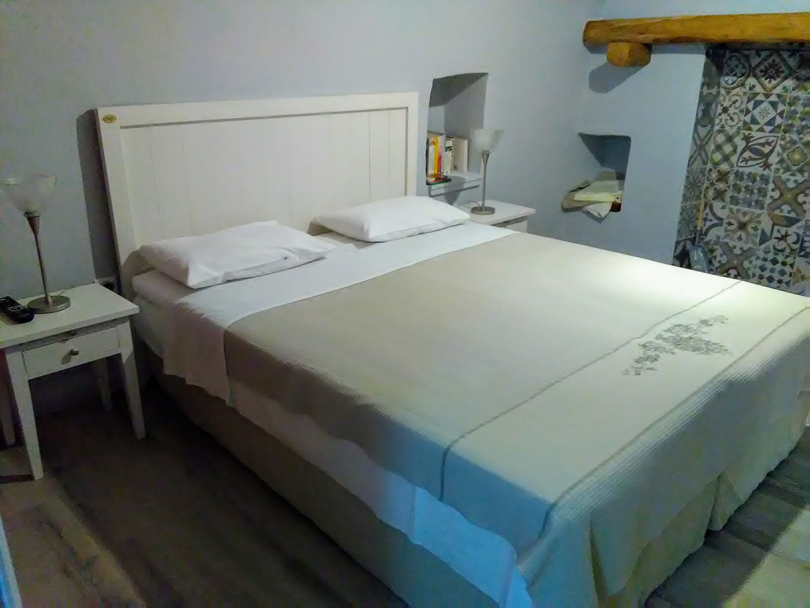 Pillow-top beds, individually decorated, individually furnished