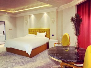 1 bedroom, laptop workspace, blackout drapes, free WiFi - Elegance Hotel (Ulaanbaatar)